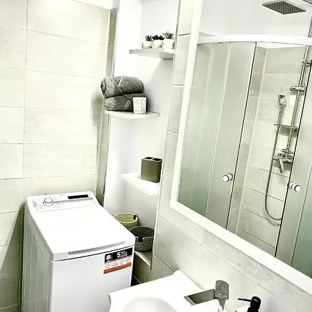 De Lux 2 Floreasca * بوخارست